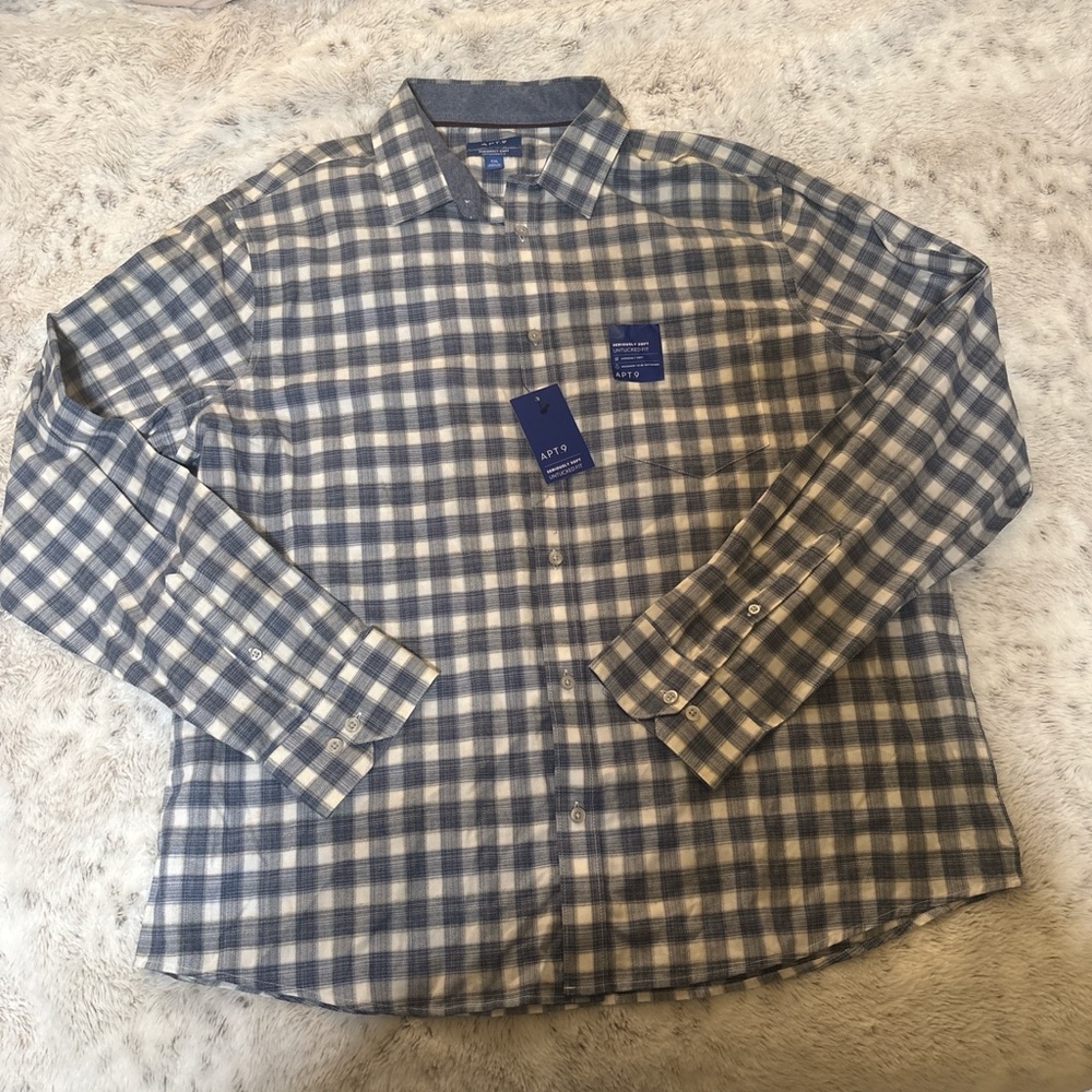 Apt. 9 Blue and White Checkered Men's Shirt